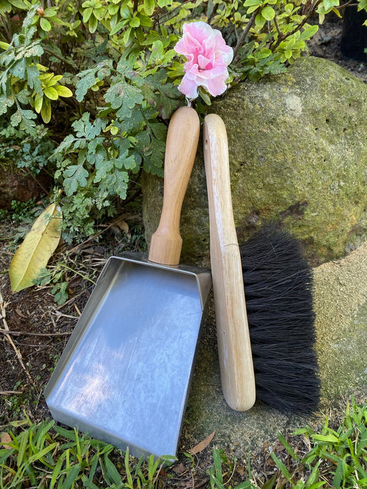Small 140mm Dustpan and Brush set